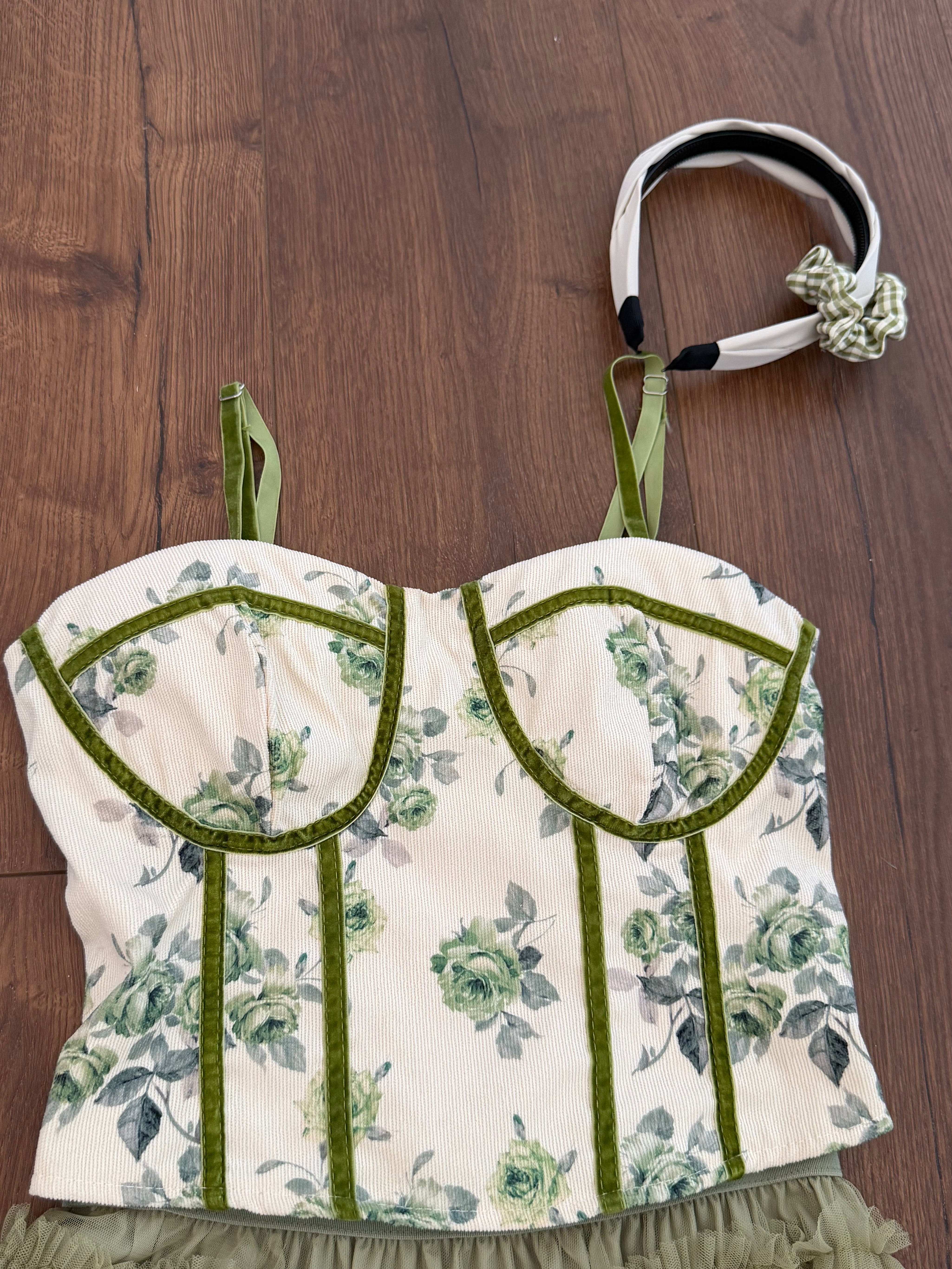 Soft Velvet Cami with Built-in Padding – Comfortable & Chic Tank Top