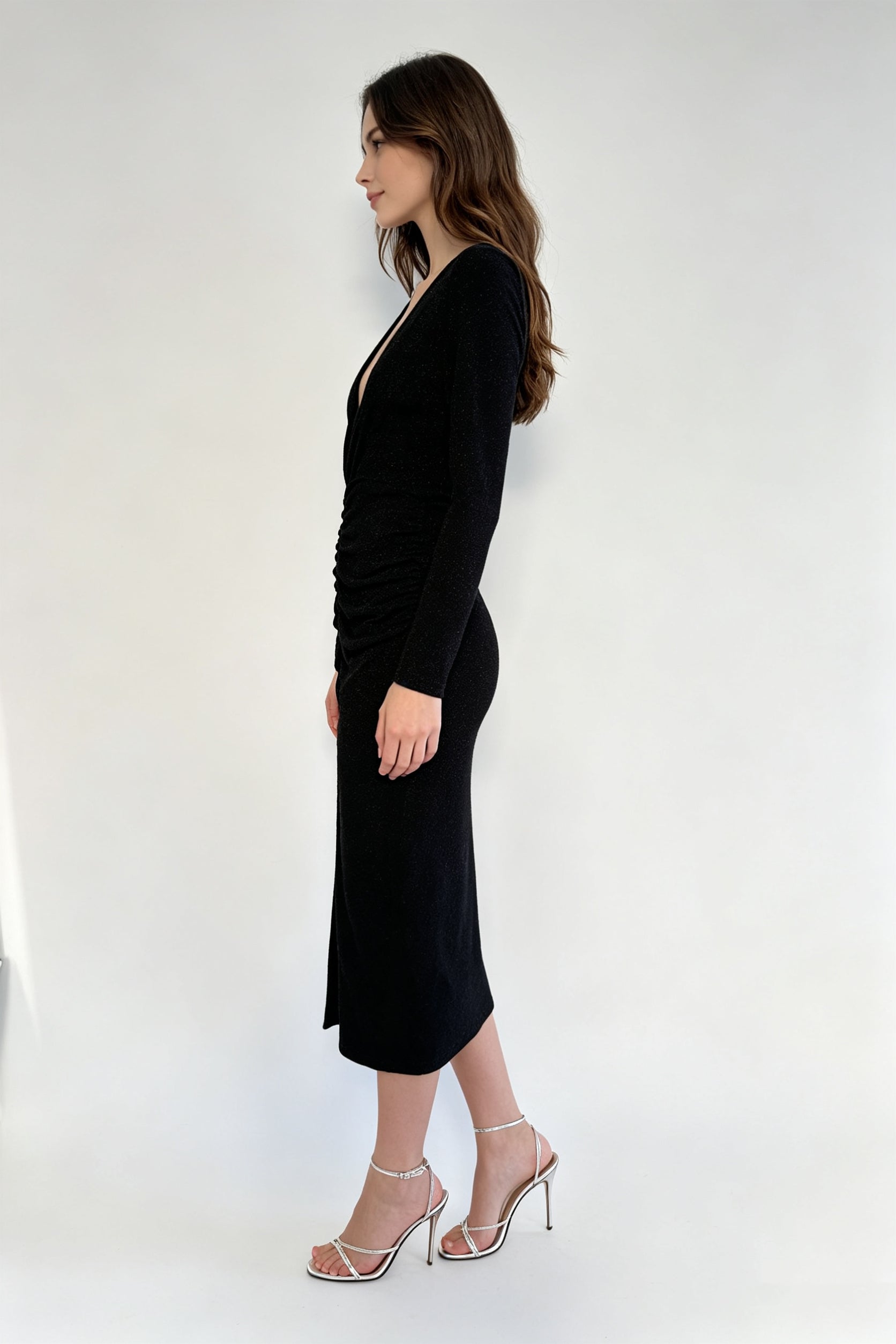 Black Deep V-Neck Ruched Long Sleeve Midi Dress