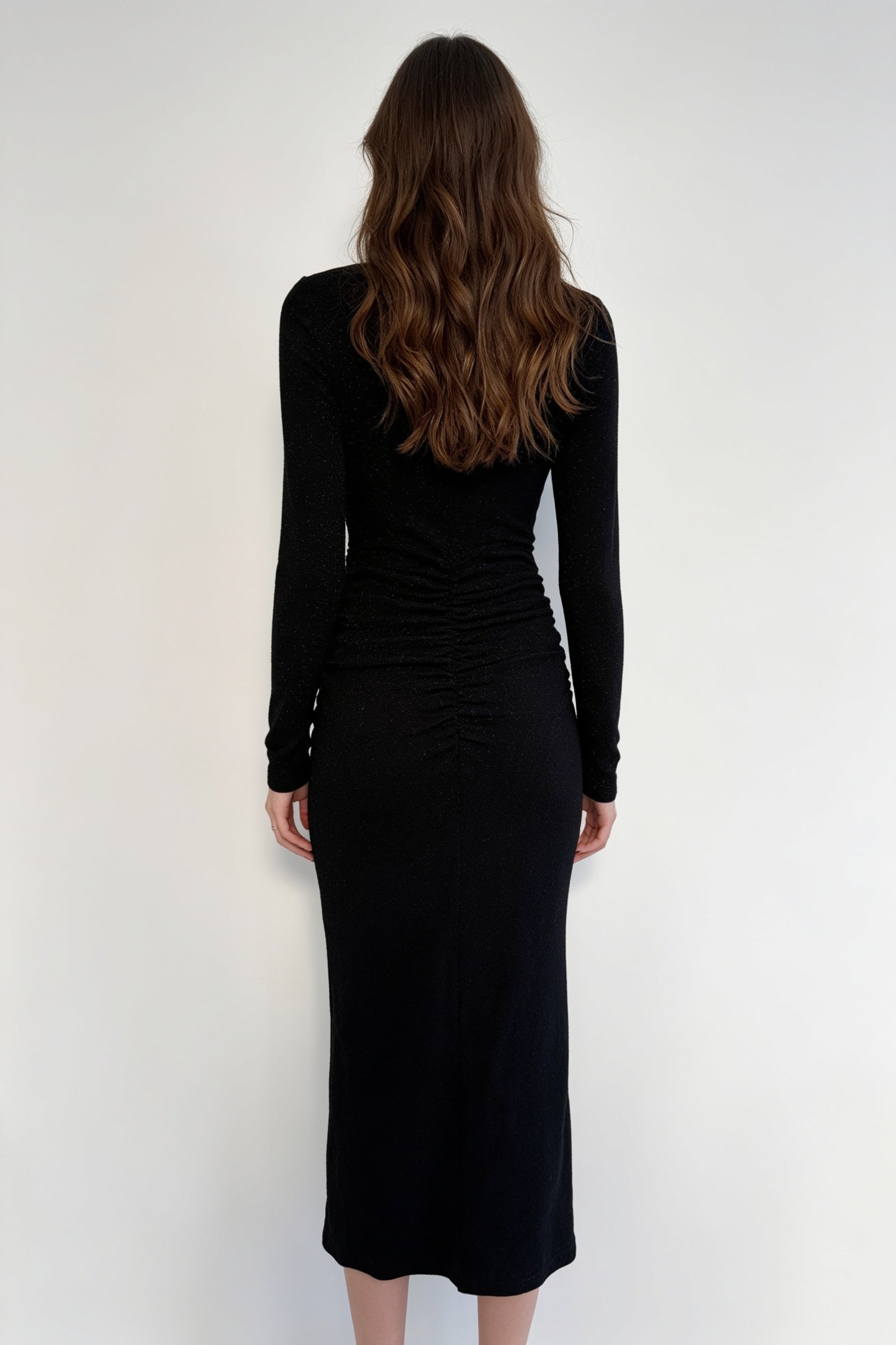 Black Deep V-Neck Ruched Long Sleeve Midi Dress